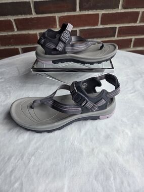 KEEN Women’s Gray Pink Sport Hiking Sandals Size 6